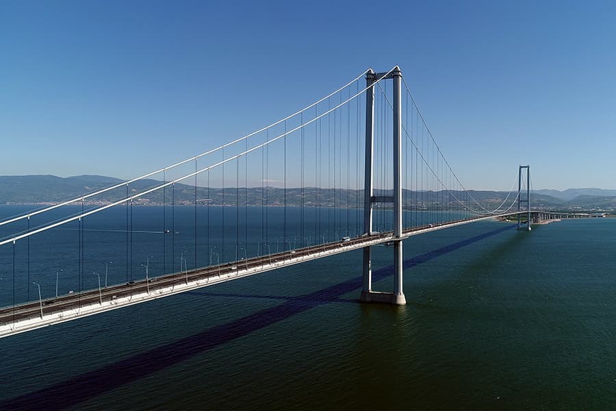 CHP: Köprü, otoyol ve şehir hastanelerinin bütçeye yükü araştırılsın