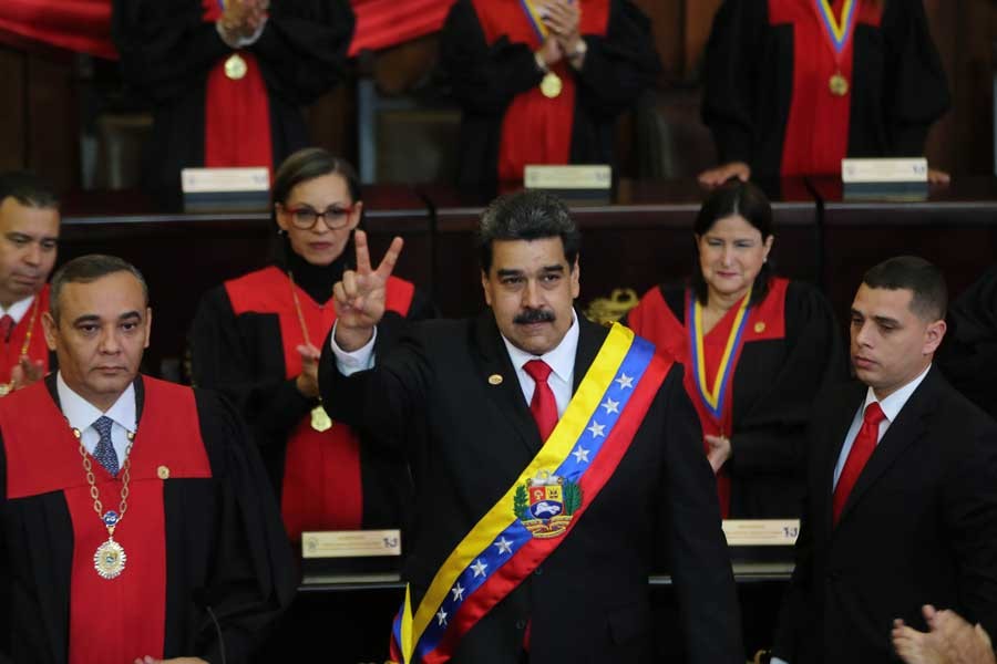 Maduro: Guaido'nun devlet başkanlığını ilan etmesi yargının elindedir