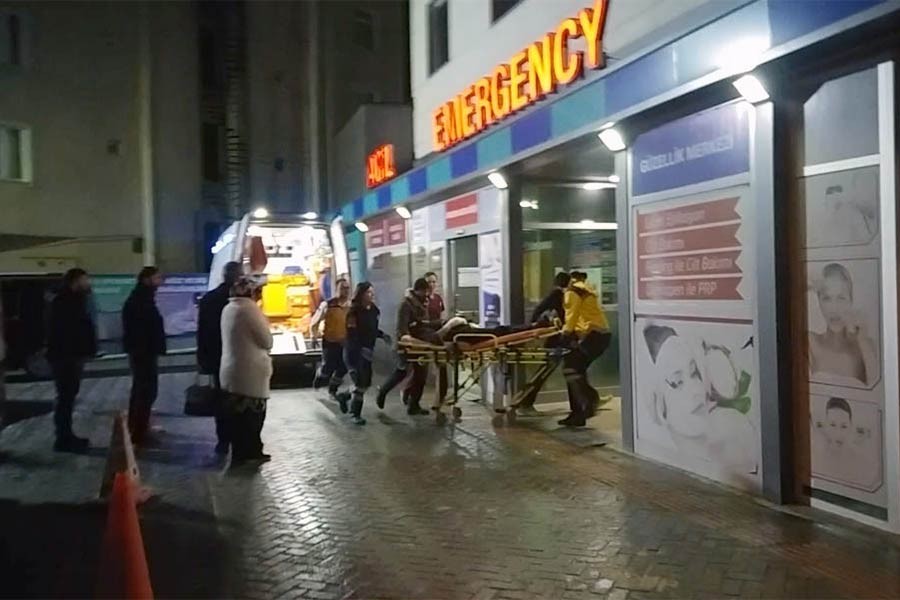 Tekirdağ'da, eli temizleme makinesine sıkışan işçi yaralandı