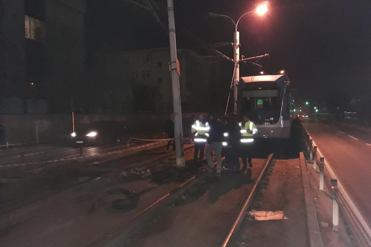 Güngören tramvay seferlerinde arıza yaşanıyor