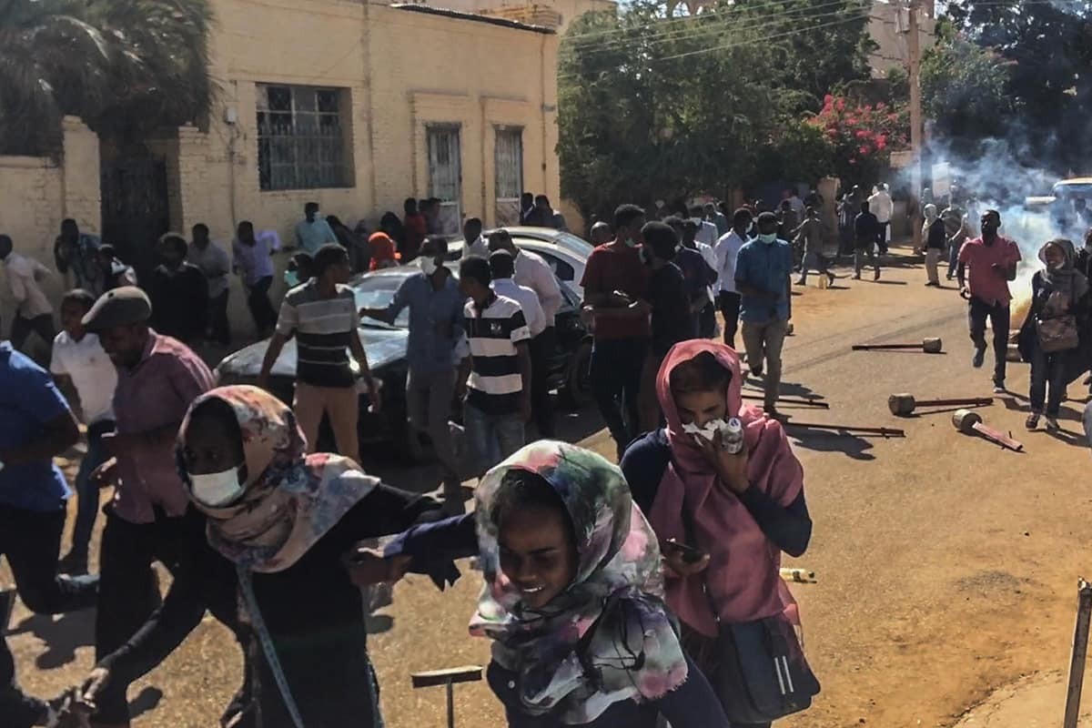 Sudan’da hükümetin istifası talebiyle eylemler sürdü