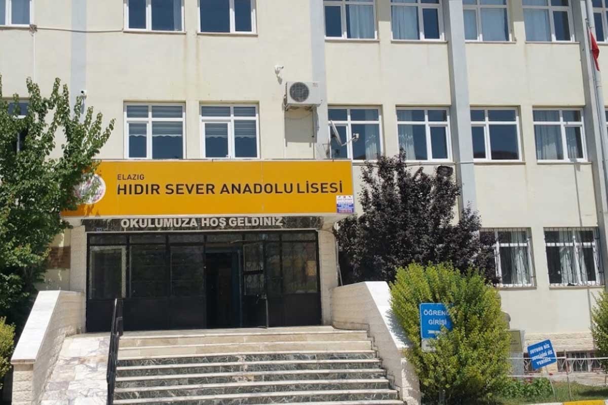 Elazığ’da okul müdüründen kadın öğretmene şiddet