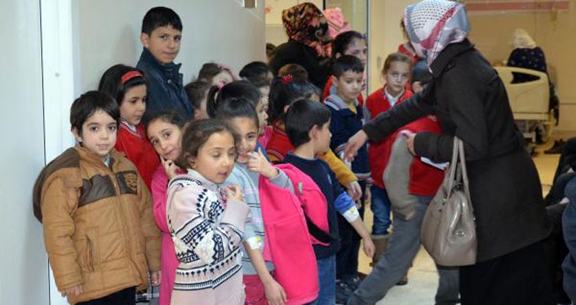 Okulda süt içen 30 öğrenci hastaneye kaldırıldı