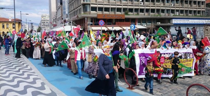 İzmir'de ilk 8 Mart yürüyüşü