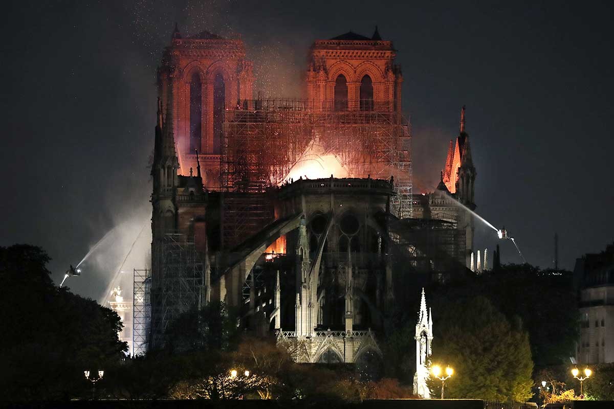 Notre Dame yangını