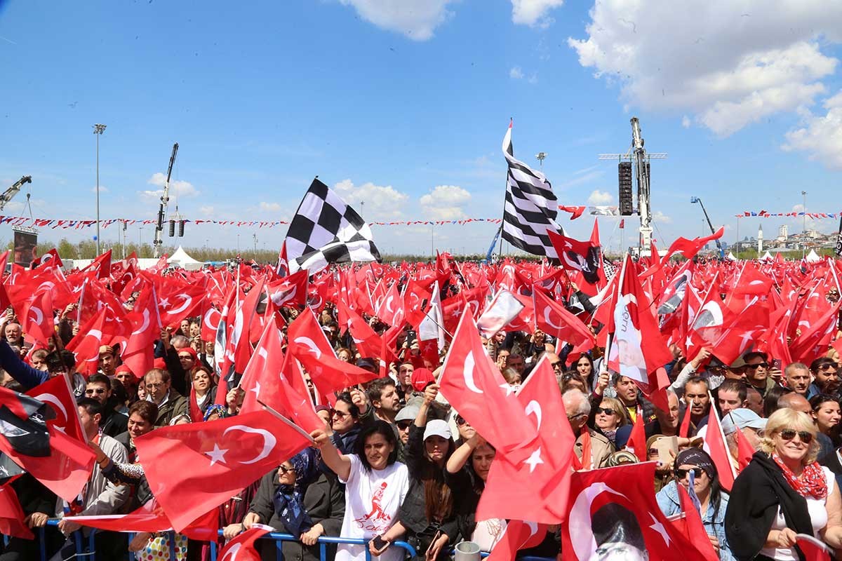 İmamoğlu: Kişilere, partilere, cemaatlere hizmet dönemi bitti