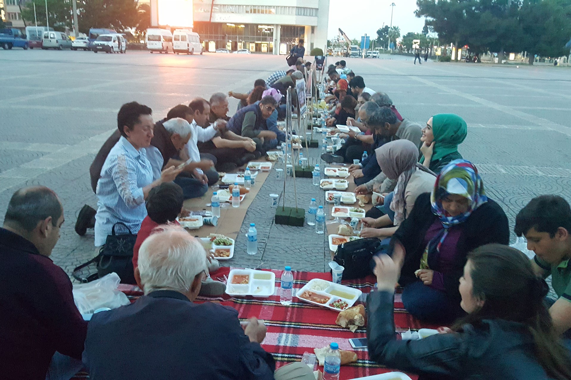 Samsun'da Makro işçileri iftar sofrasında buluştu
