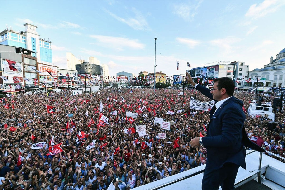 AKP, ev ziyaretlerinde “İmamoğlu Rum, cenaze yıkanmasın istiyor” diyor