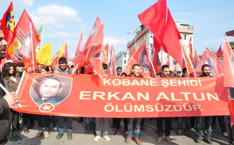 Kobanê'de yaşamını yitiren Altun'u yüzler uğurladı