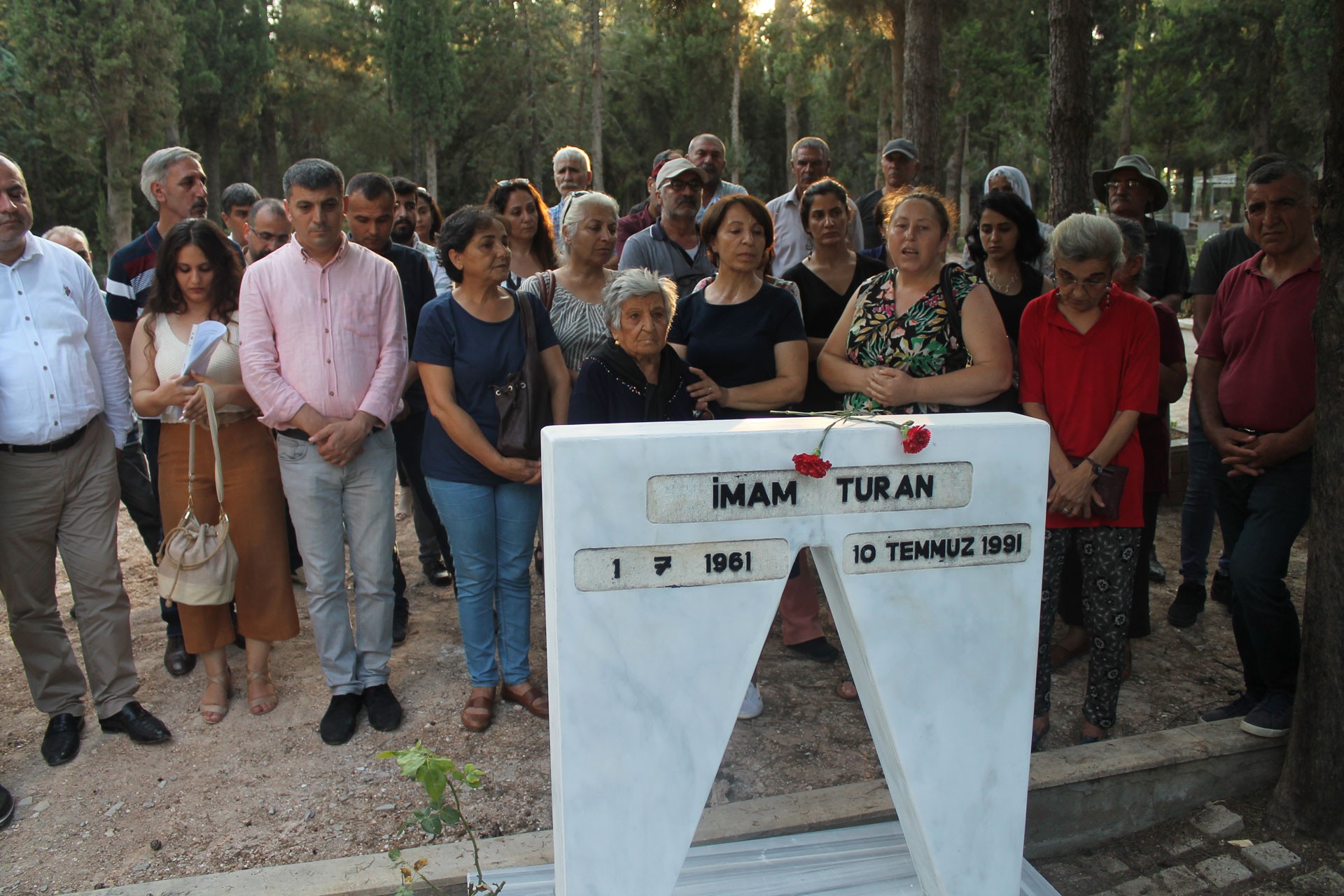 Beşler ve Vedat Aydın mezarı başında anıldı 