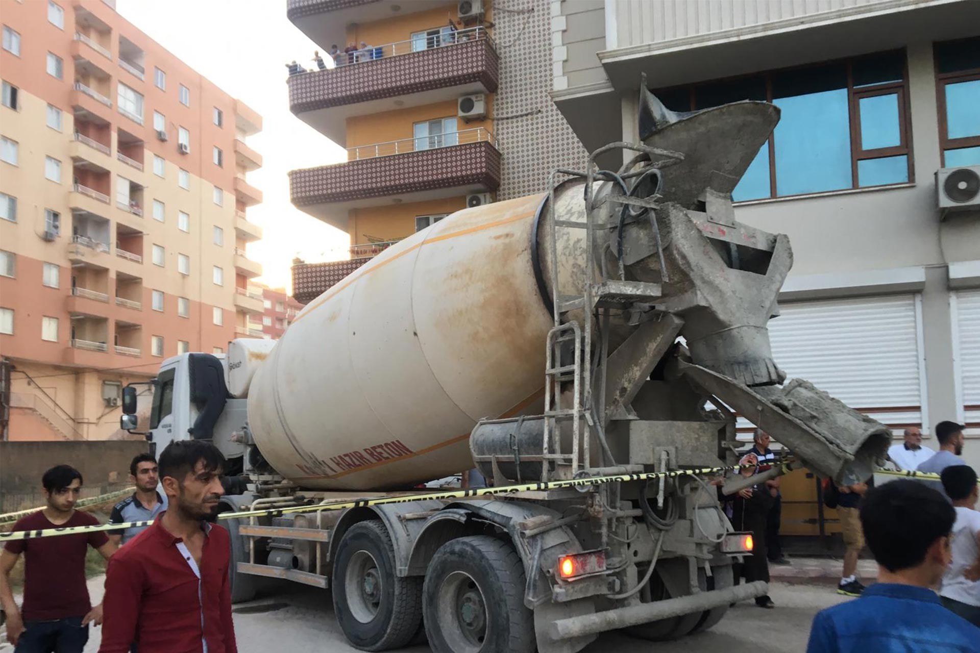 Kızıltepe’de beton mikserinin çarptığı Amine Göktürk hayatını kaybetti