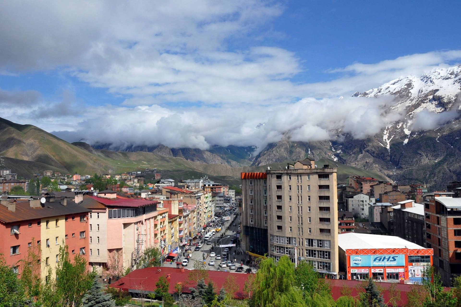 Hakkari Valiliği 5 bölgeyi ikinci kez 'özel güvenlik bölgesi' ilan etti