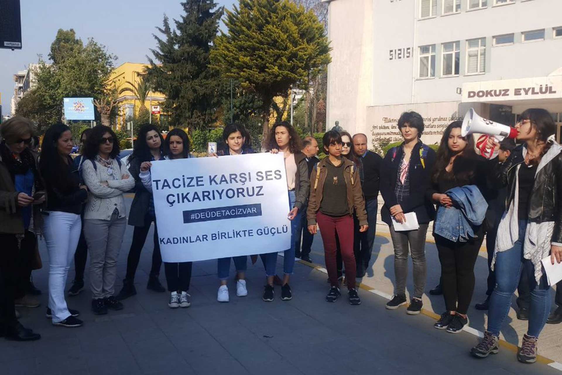 DEÜ’de taciz iddiasını dile getirenlere soruşturma açıldı: Amaç gözdağı vermek