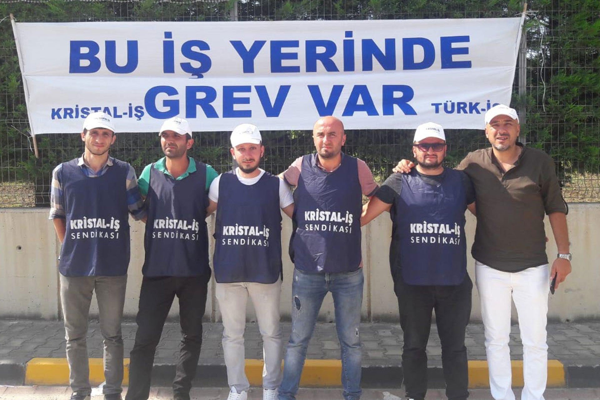 Düzce Cam işçileri: ​​​​​​​Çalış, eve gel, yemek ye, uyu ve yine çalış!