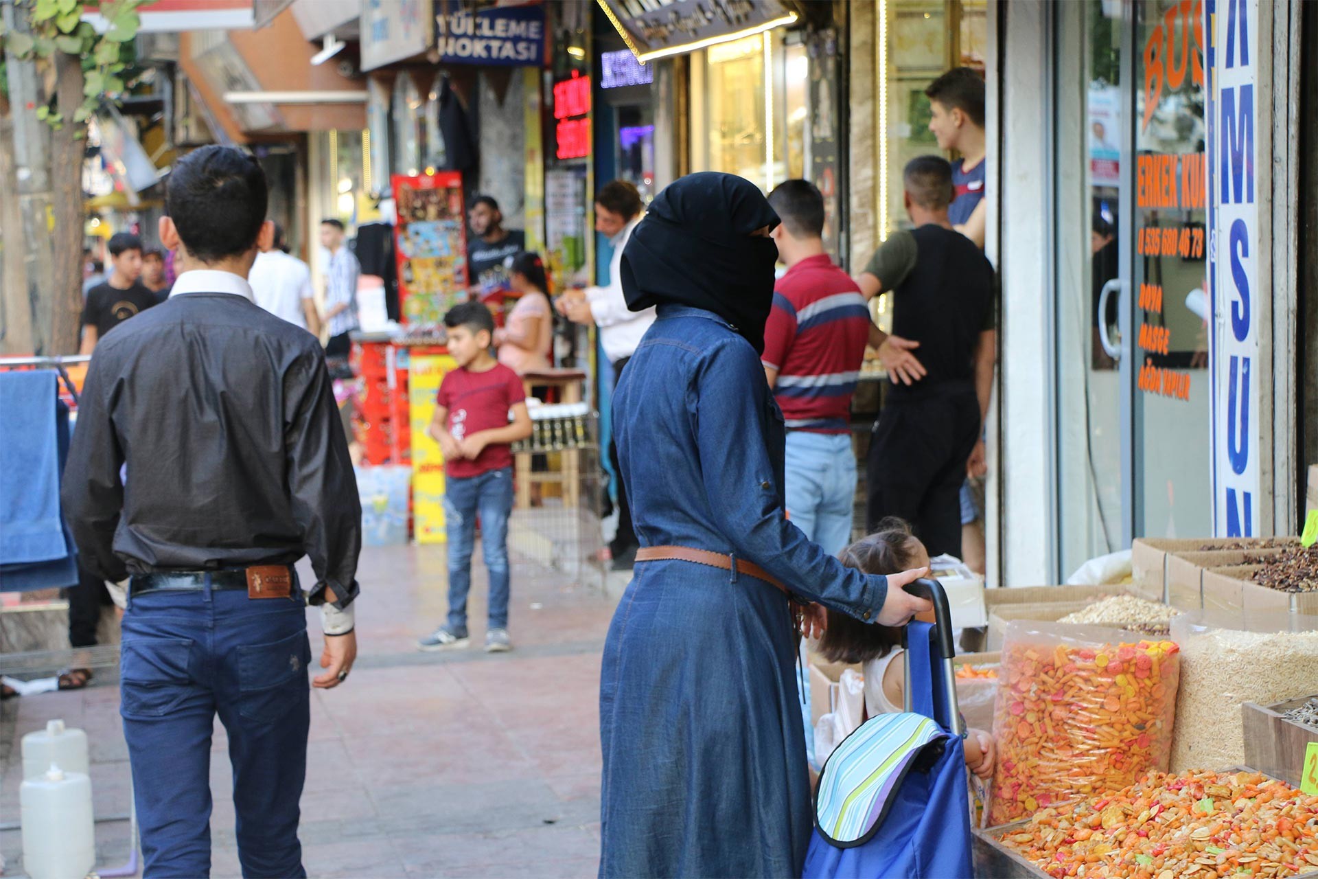 Suriye’de ölümden, Türkiye’de sınır dışı edilmekten kaçıyoruz