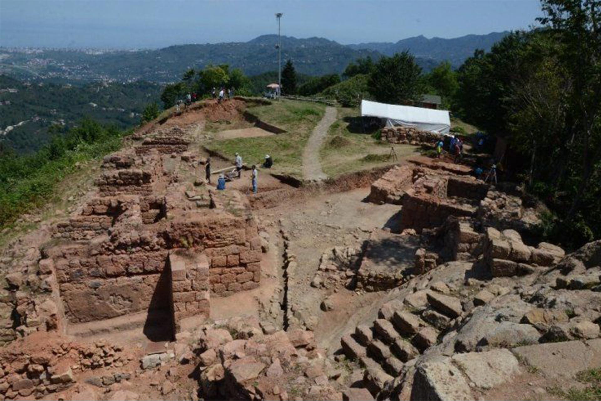 Ordu Çevre Derneği: Taş ocağı tarafından oyulan Kurul Kalesi'ne sahip çıkalım