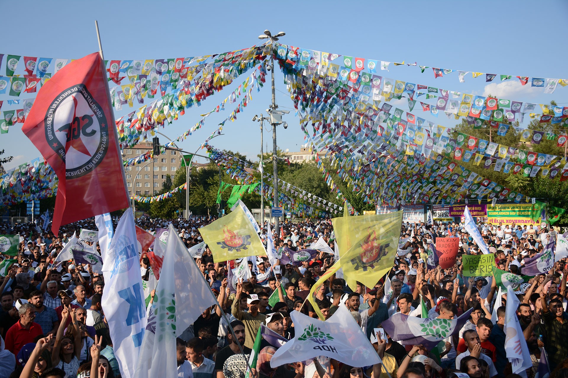 Diyarbakır’da 1 Eylül mitingi: Şimdi demokrasi ittifakı zamanıdır