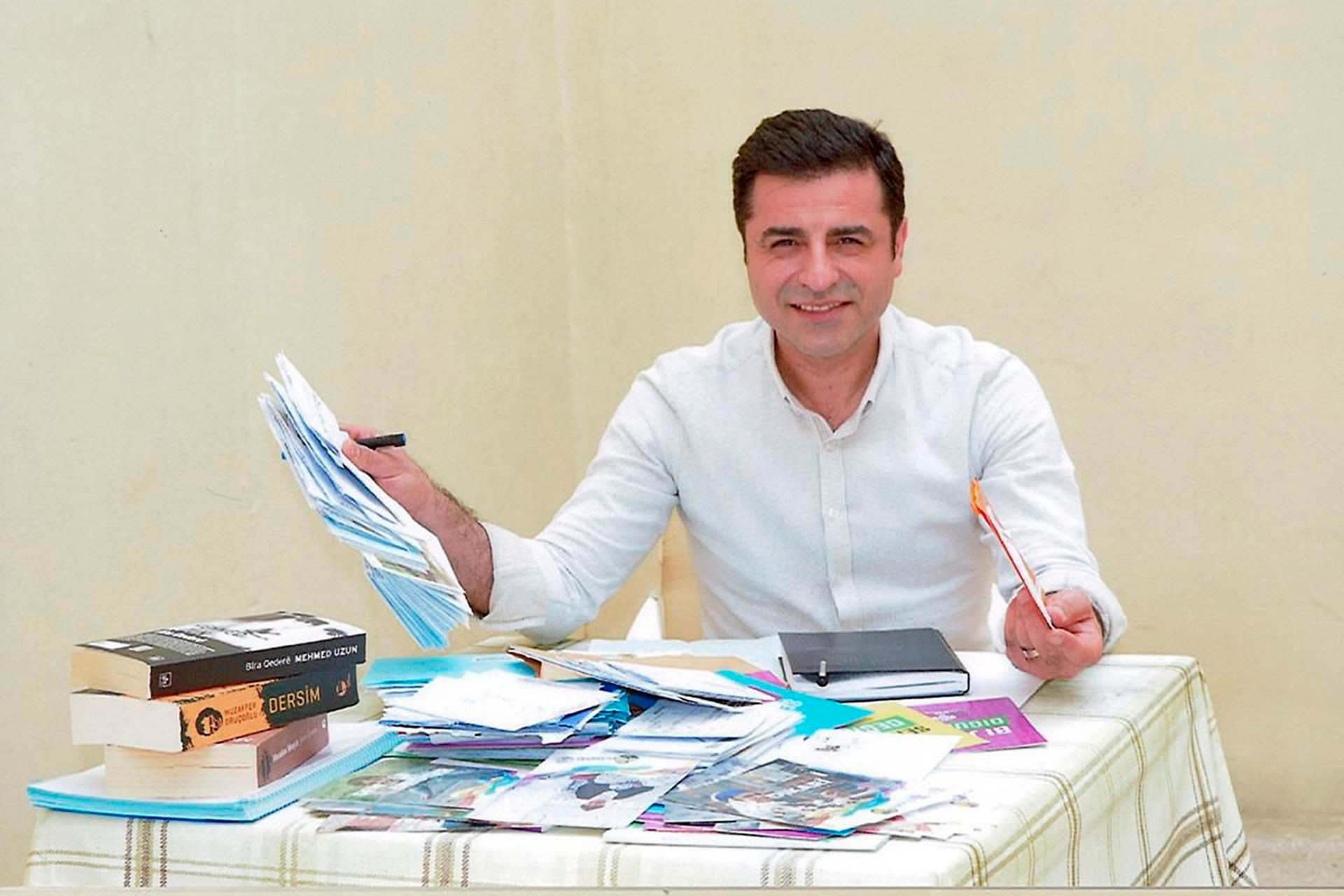 Demirtaş'ın avukatları: Mahsupla ilgili hâlâ karar çıkmadı, artık tahliye edilmeli