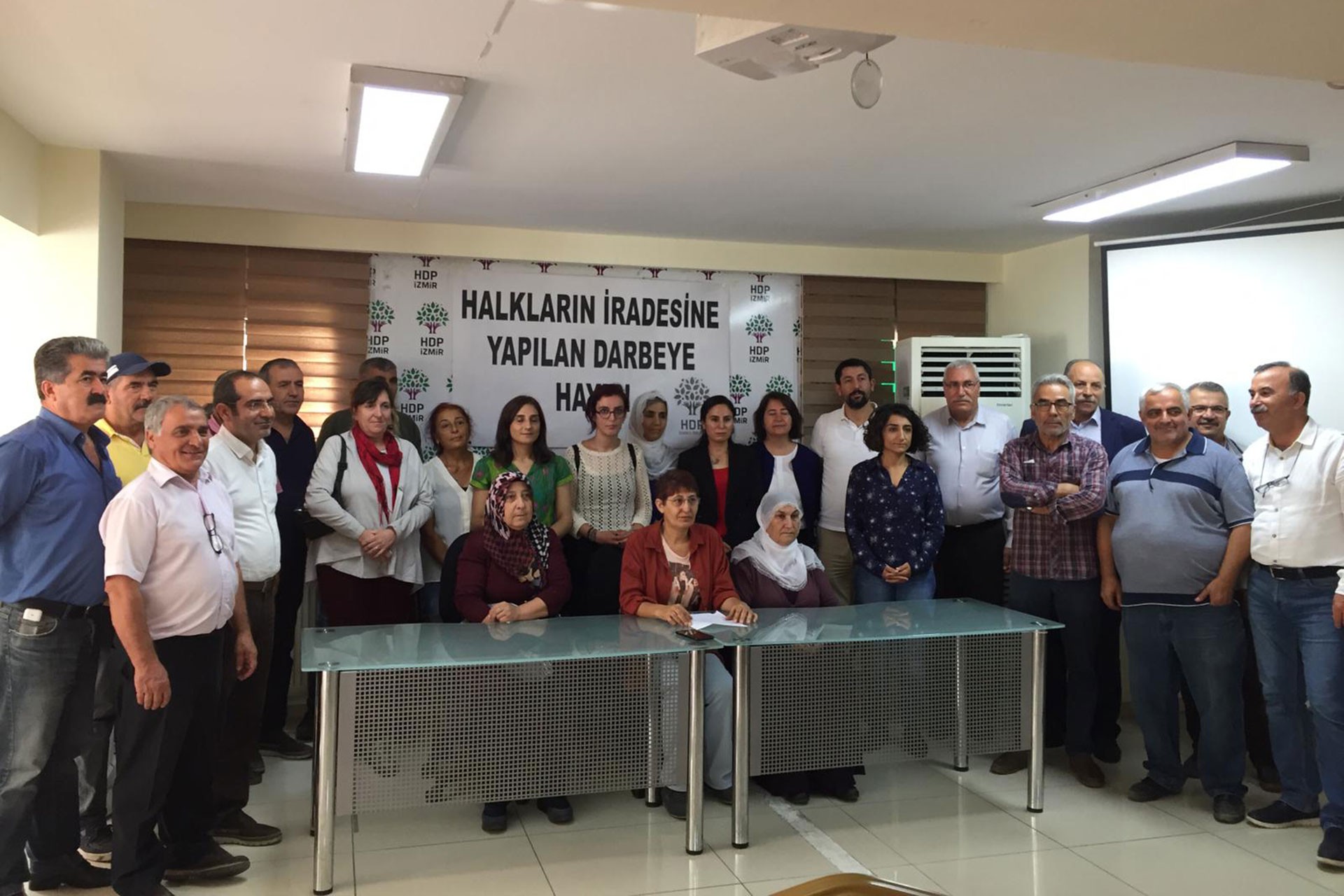 HDP İzmir Kadın Meclisi: Figen'in davasını mücadele alanlarına çevireceğiz