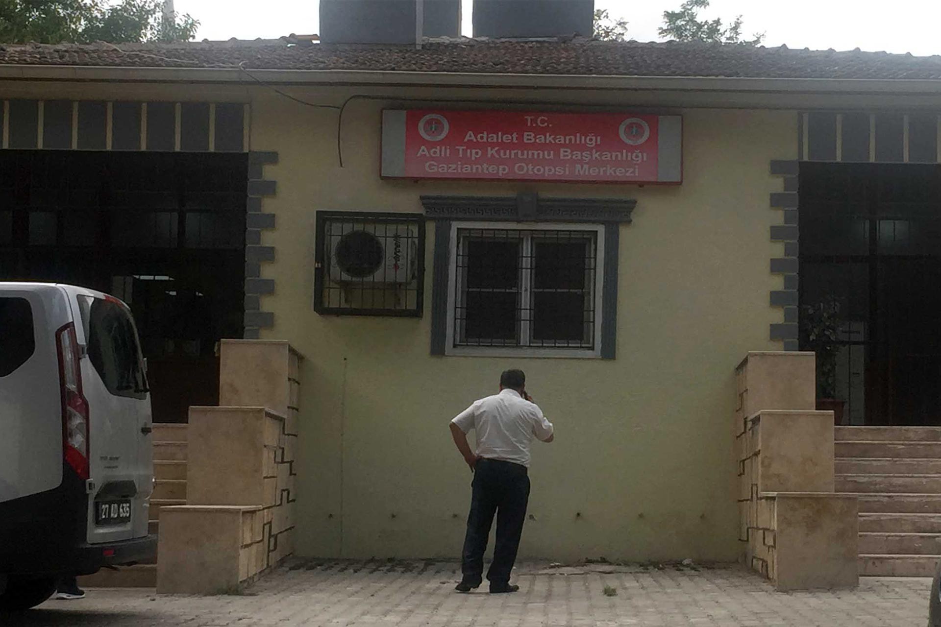 İnşaat işçilerinin kamyoneti devrildi: Şoför hayatını kaybetti, 13 işçi yaralandı