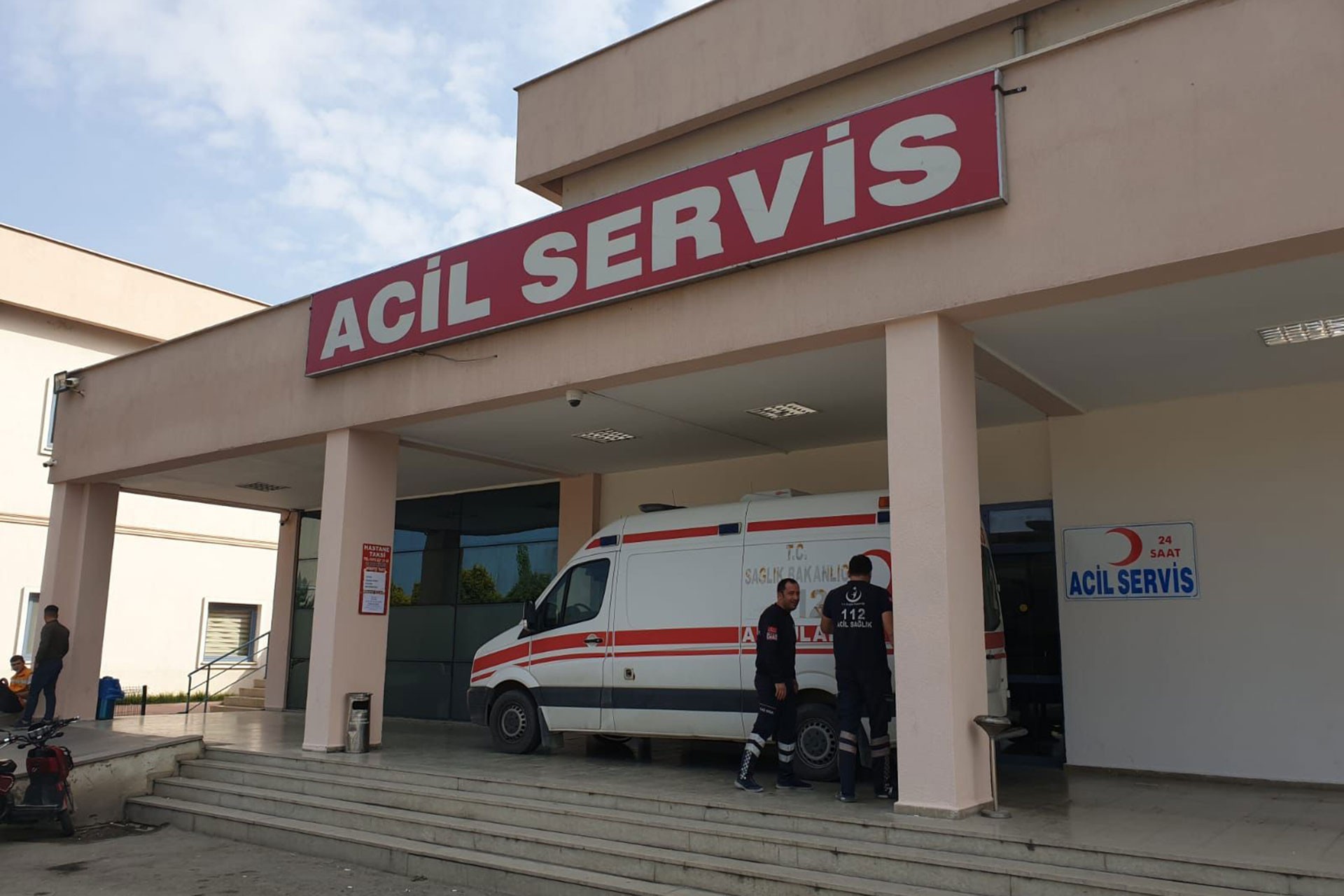 Acil servisi girişi