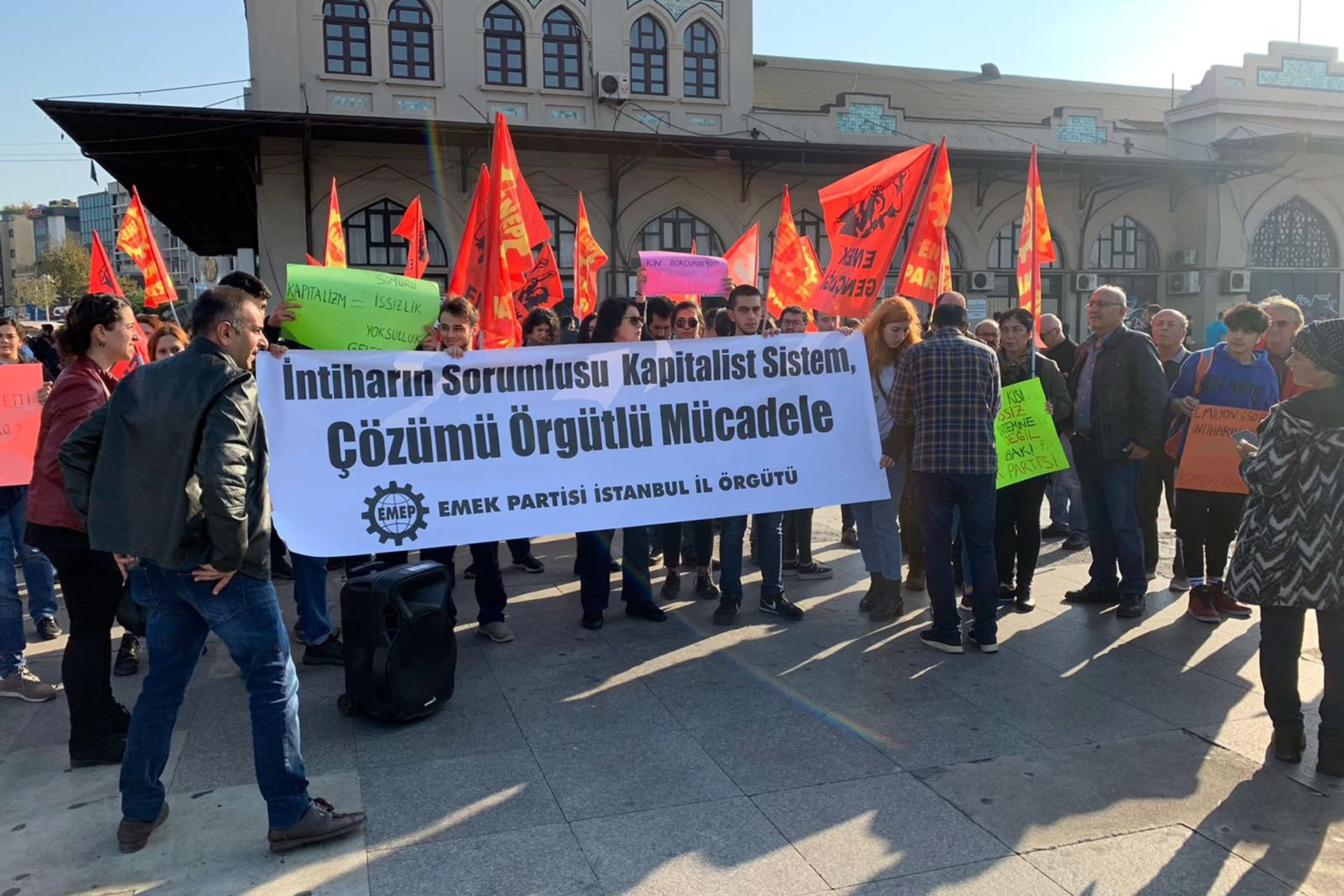 emek partisi istanbul il örgütünün kadıköy'deki basın açıklaması