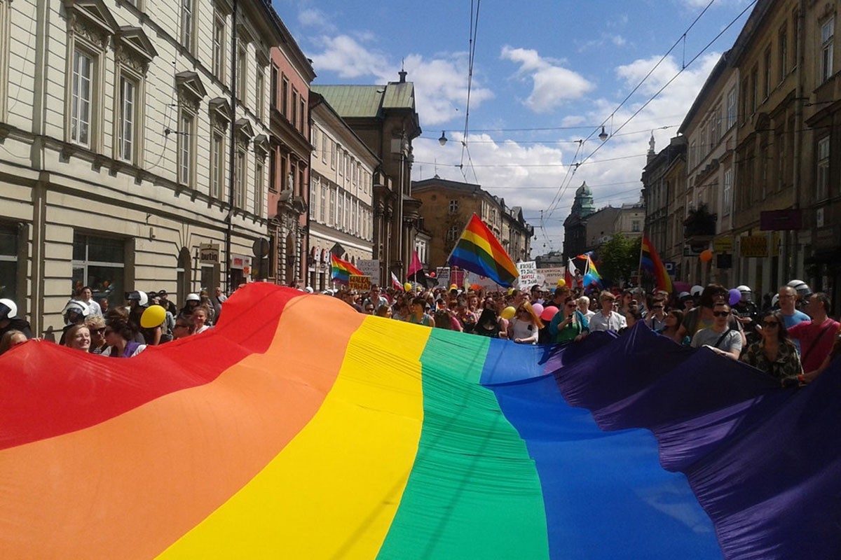 Polonya'da LGBTİ+ gösterisi.