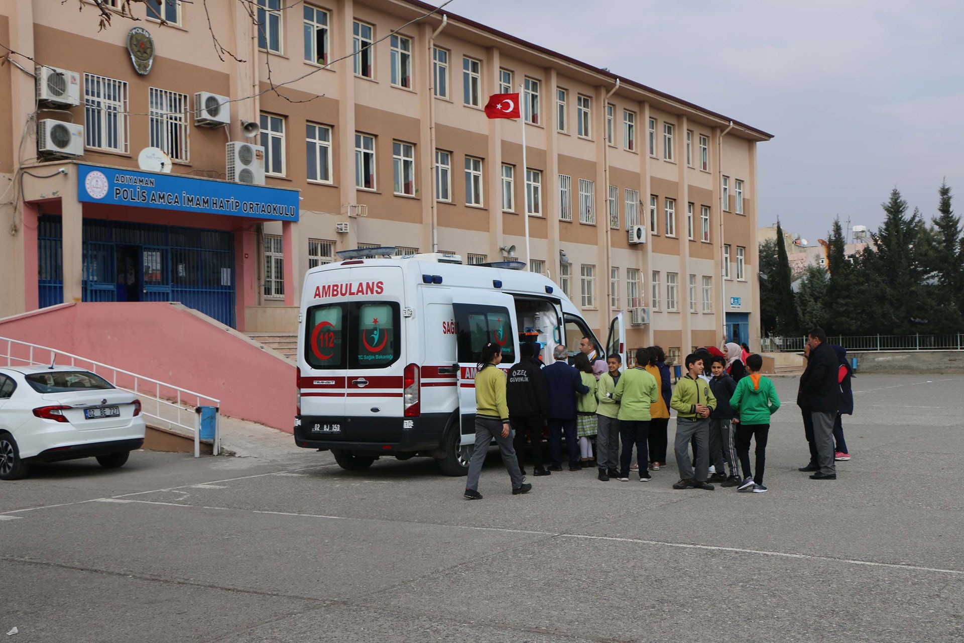 Polis Amca İmam Hatip Ortaokulu