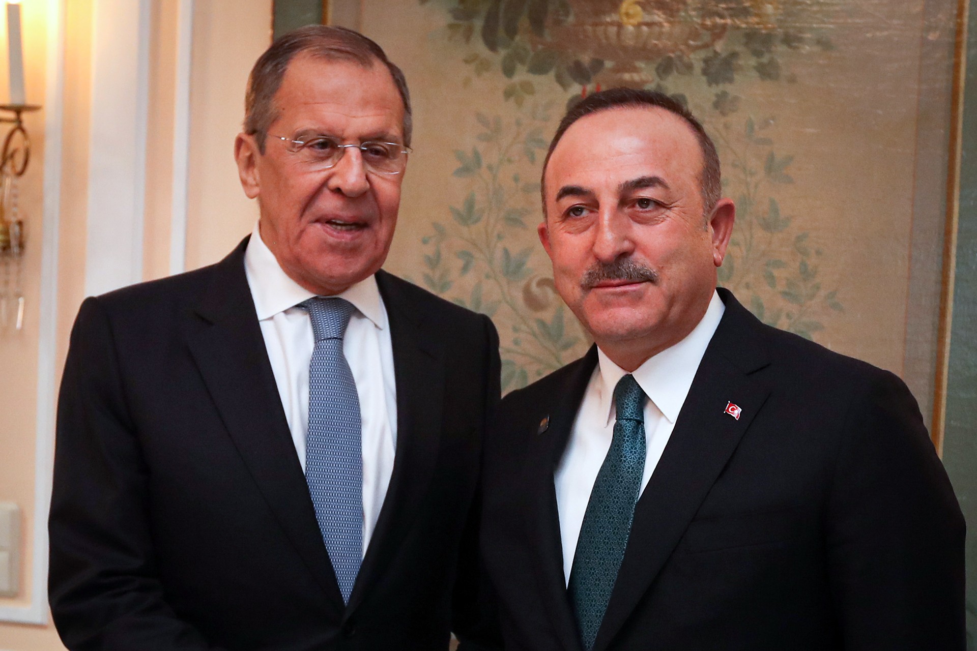 Sergey Lavrov ve Mevlüt Çavuşoğlu yan yana