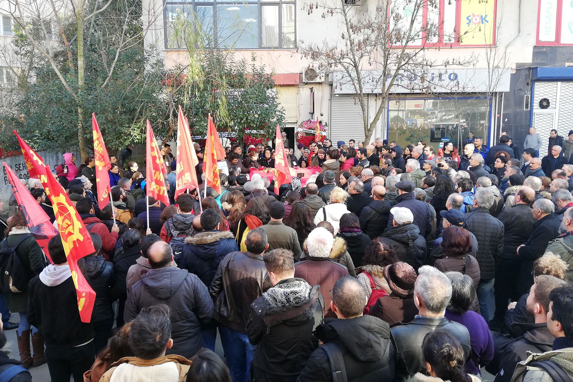 Cemal Dursun için yapılan törene katılanlar