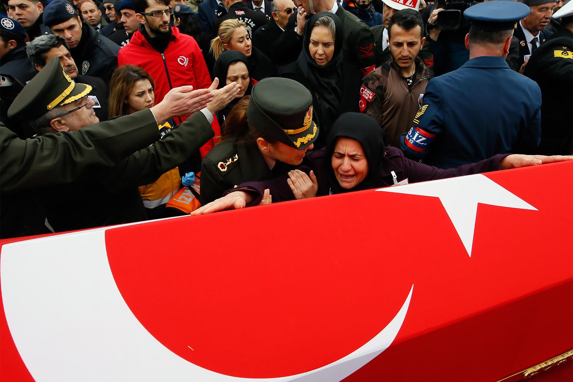 İdlib'de hayatını kaybeden asker için düzenlenen cenaze töreni