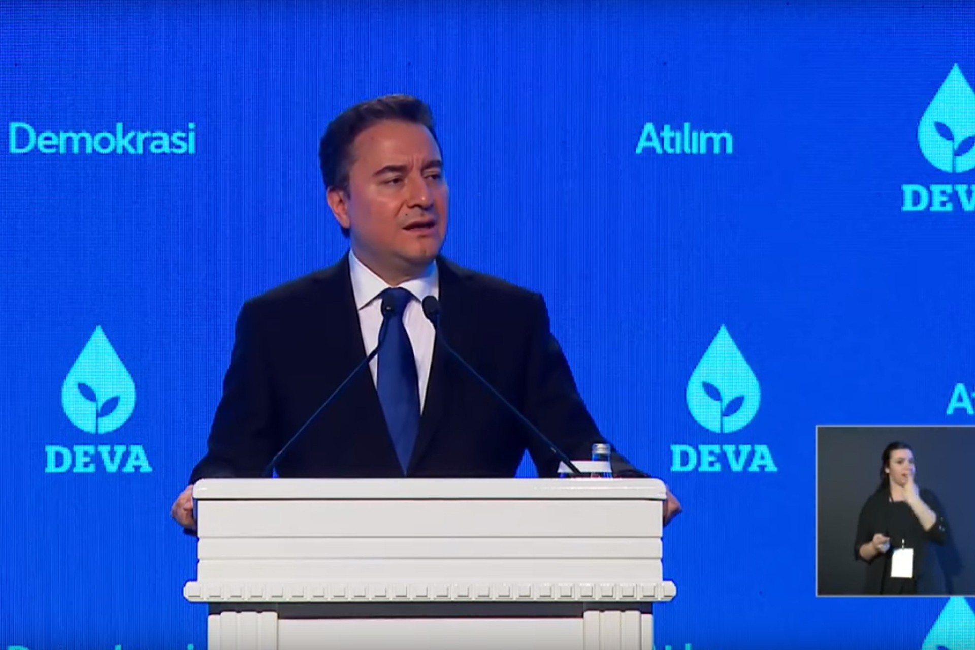 Ali Babacan partisinin tanıtımında konuşuyor