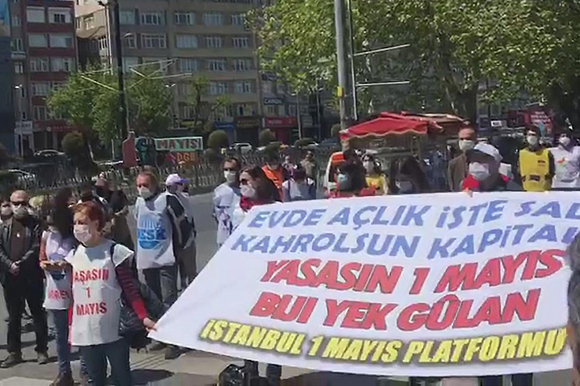 İstanbul 1 Mayıs Platformu, İstanbul Üniversitesi Tıp Fakültesi önünde 1 Mayıs'a çağrı yaptı.