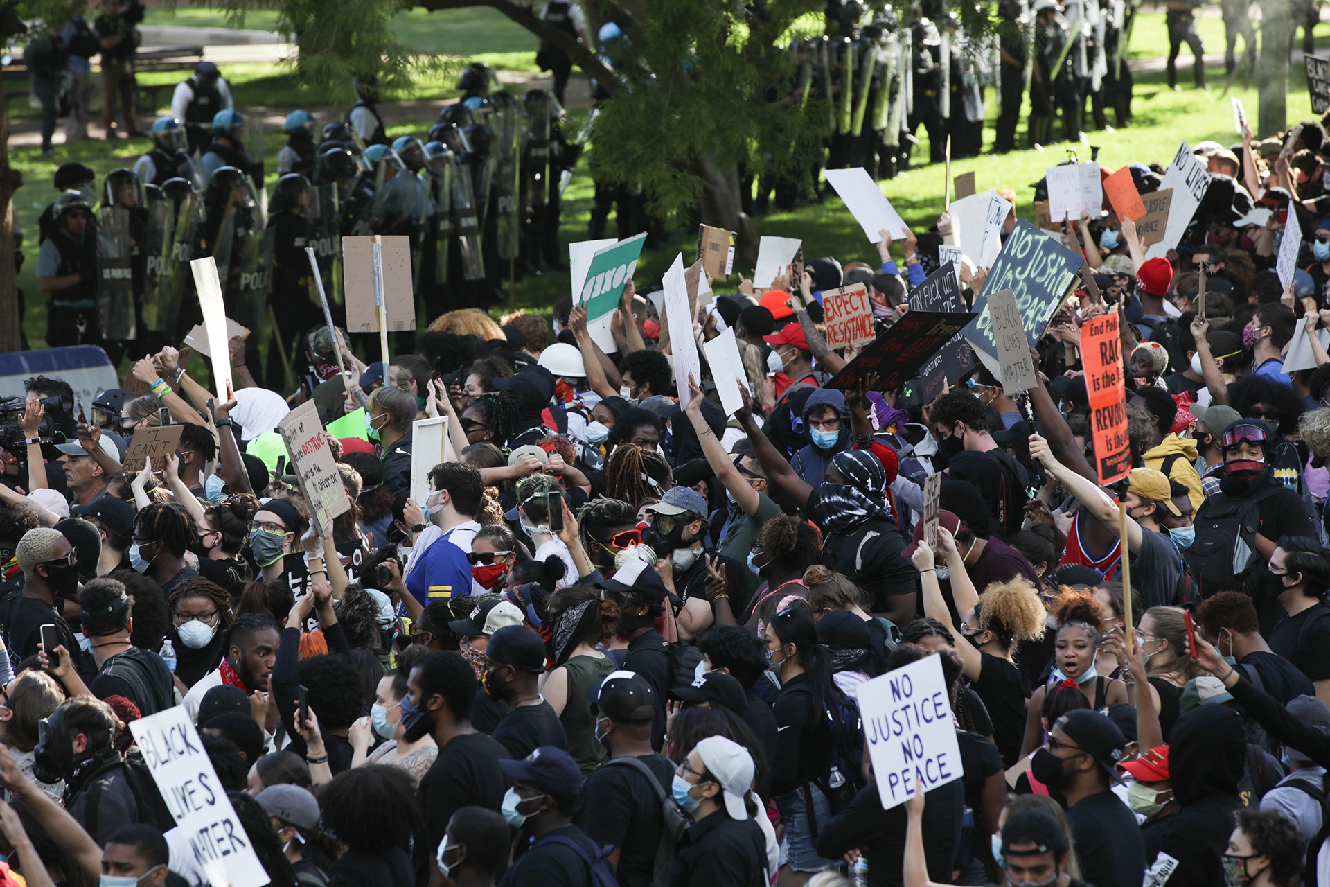 ABD'de Lafayette Park'ta devam eden protestolardan bir görüntü