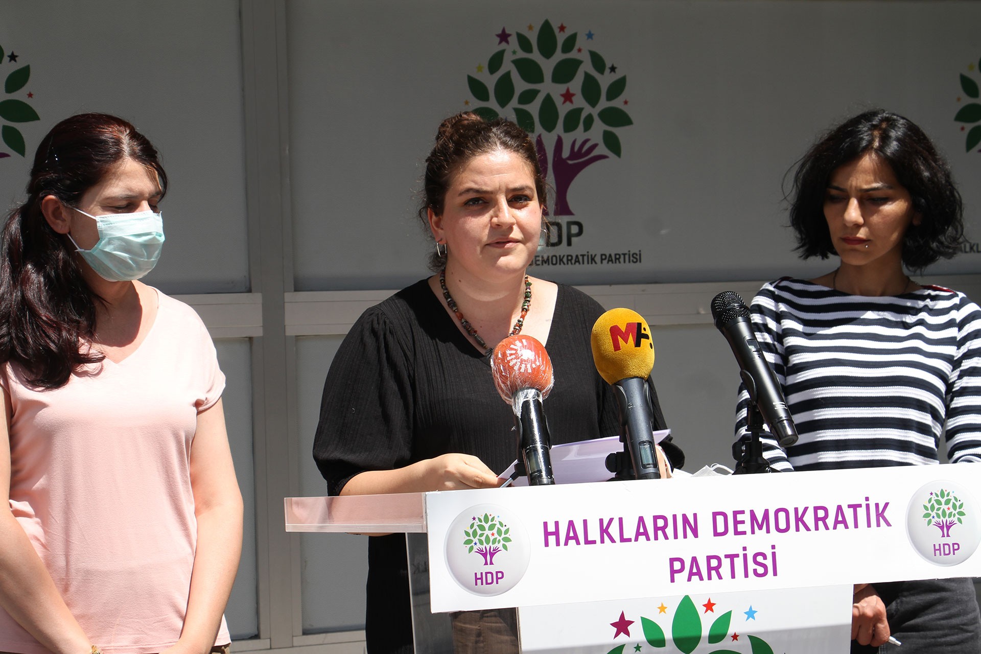 Figen Yüksekdağ için HDP önünde yapılan basın açıklaması