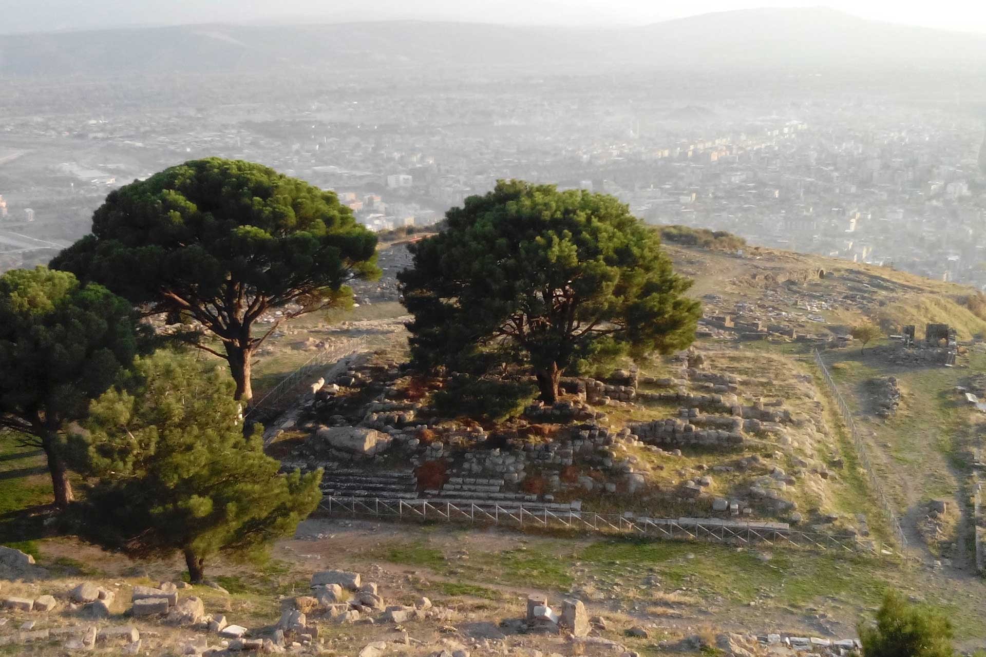 Zeus Sunağı'nın olması gereken yeri