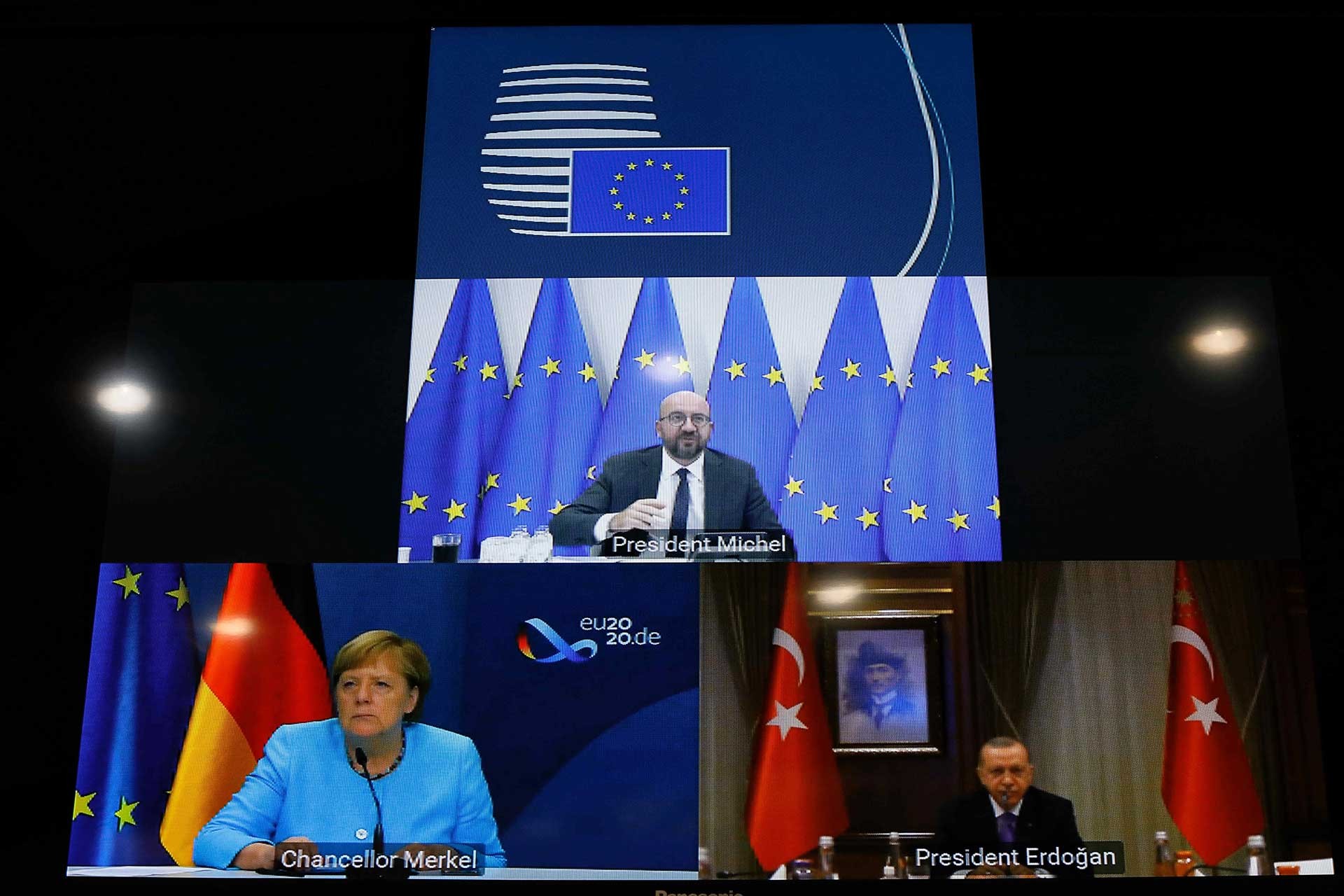 Cumhurbaşkanı Tayyip Erdoğan, Almanya Başbakanı Angela Merkel ve Avrupa Birliği Konseyi Başkanı Charles Michel, video konferans ile Doğu Akdeniz'i görüştü.