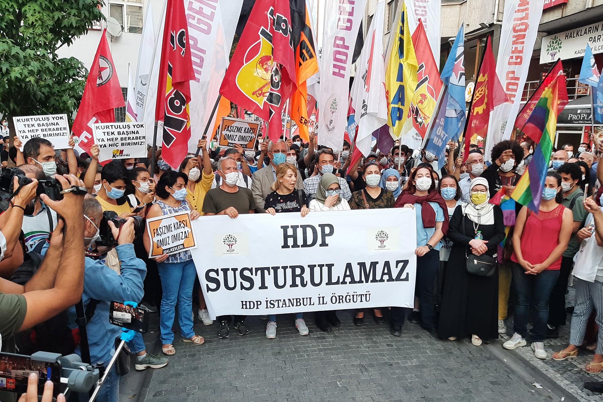 HDP İstanbul İl Örgütü basın açıklaması düzenledi