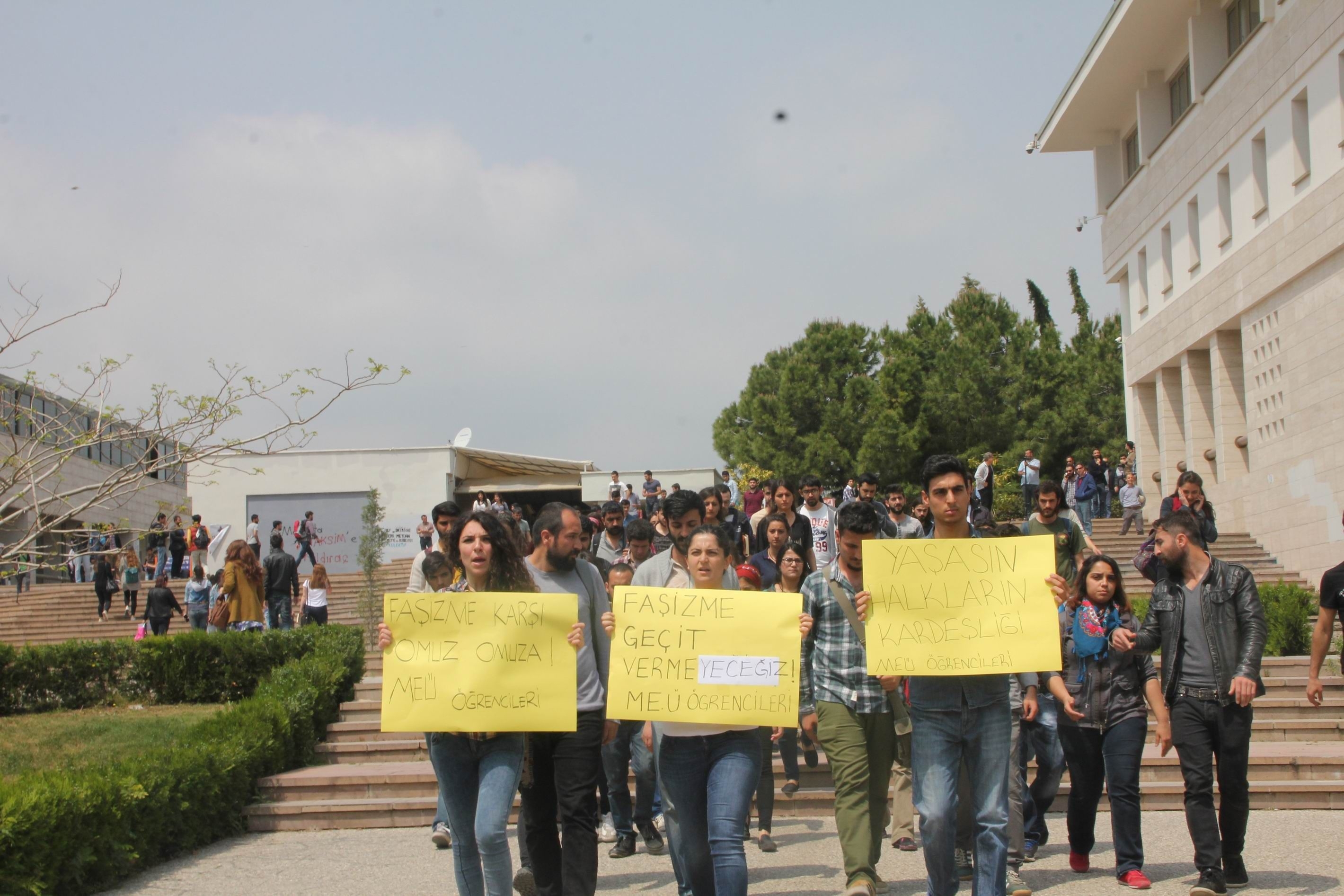 Mersin Üniversitesi’nde ülkücü saldırılar protesto edildi