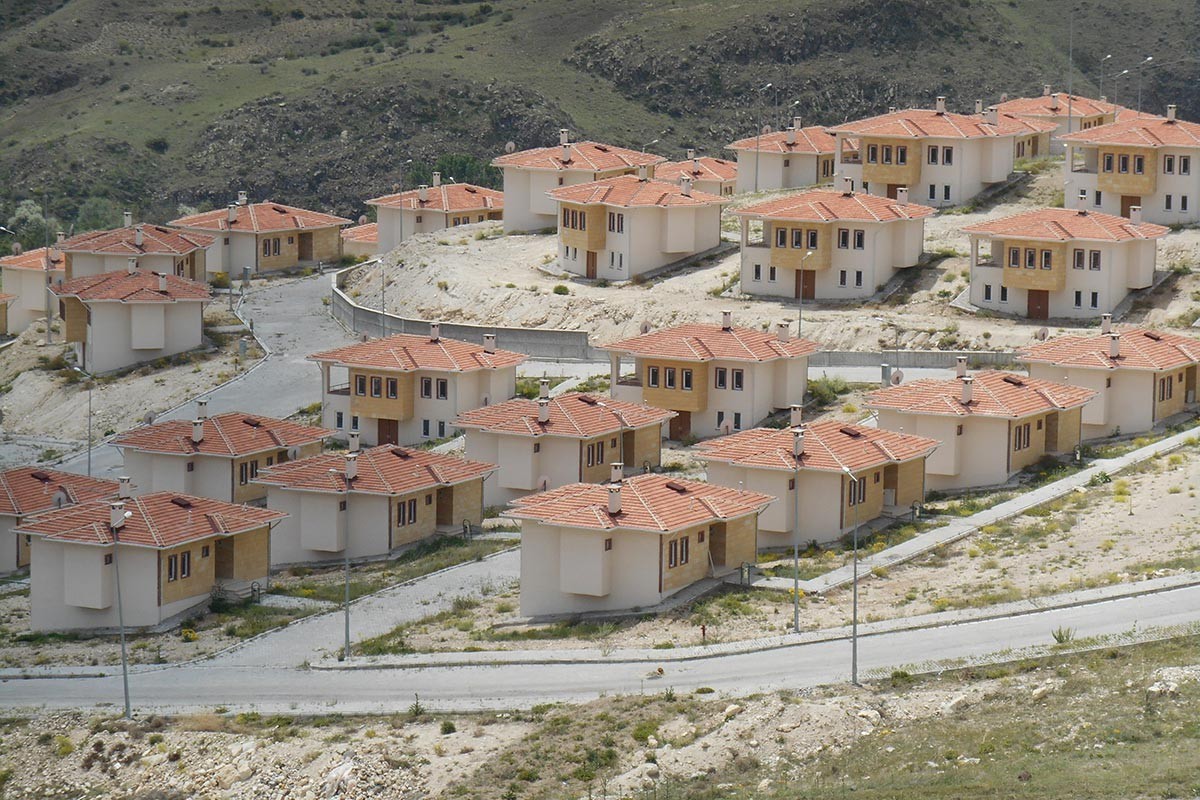 Karain Köyü'nün taşındığı Yeni Mahalle