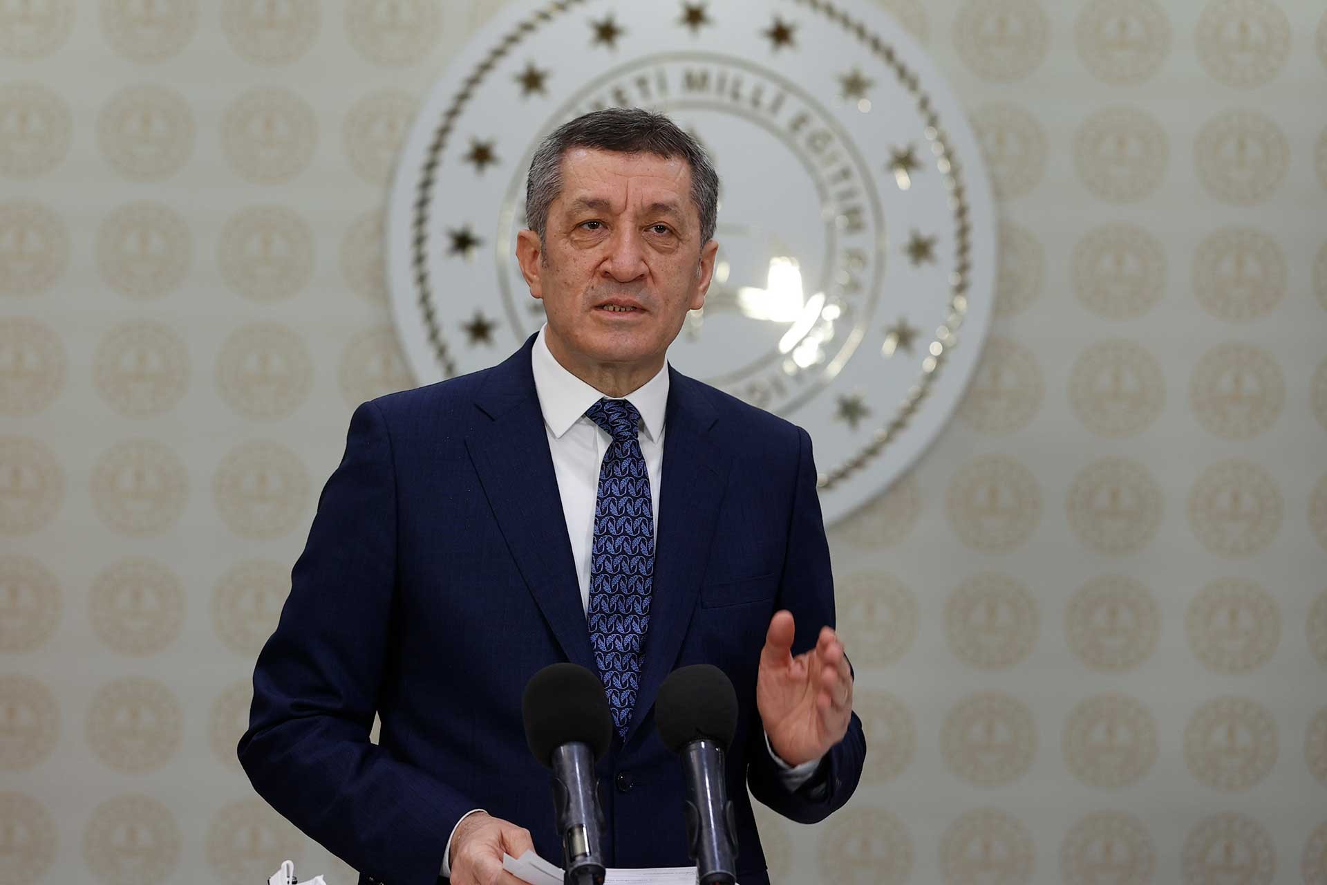 Köy okulları 15 Şubat'ta açılıyor, öğretmenler şubat ayında aşı programına alınacak