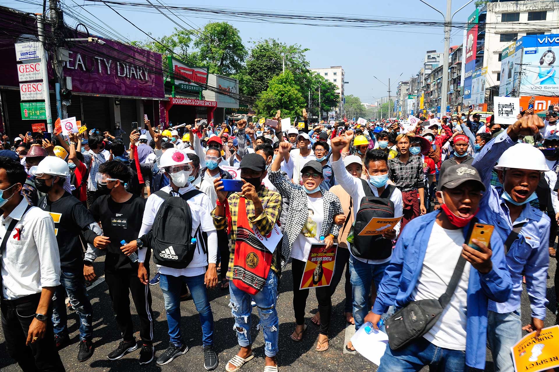 Myanmar'daki darbe karşıtı gösteriler