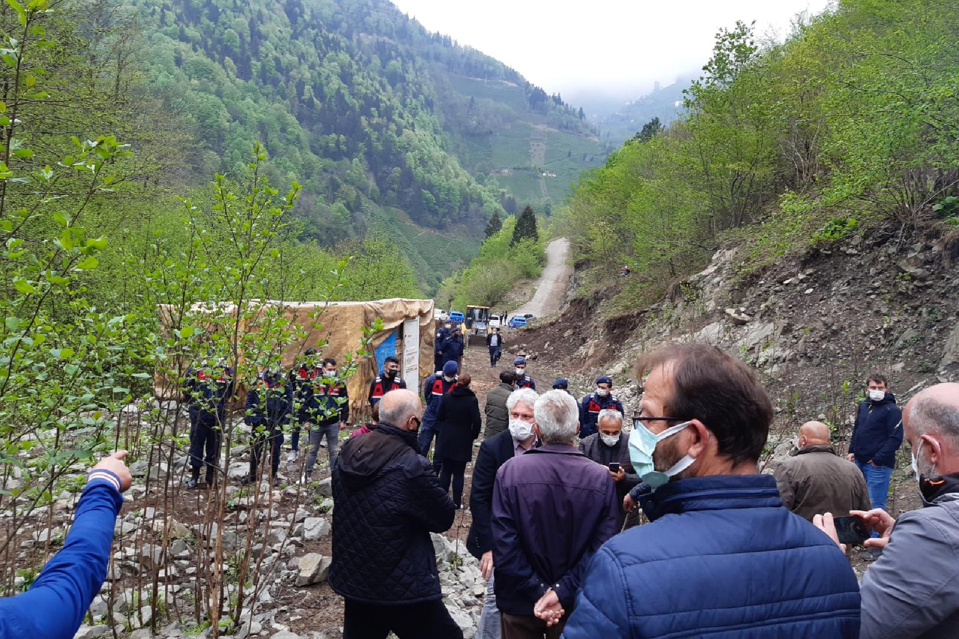 İşkencerede Vadisi'nde yurttaşlar Cengiz İnşaat'ın taş ocağına karşı direniyor