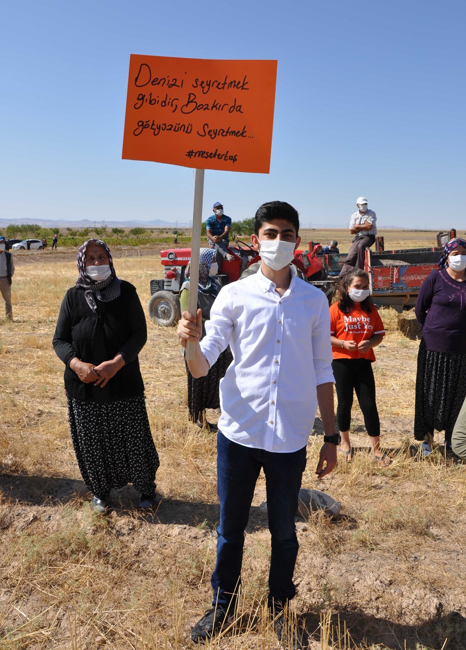 Hacıbektaş Karaburç köylülerinin bazalt ocağına karşı yaptıkları eylemden bir fotoğraf.