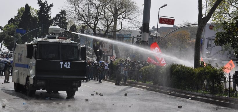 İstanbul Valiliği: 203 gözaltı var