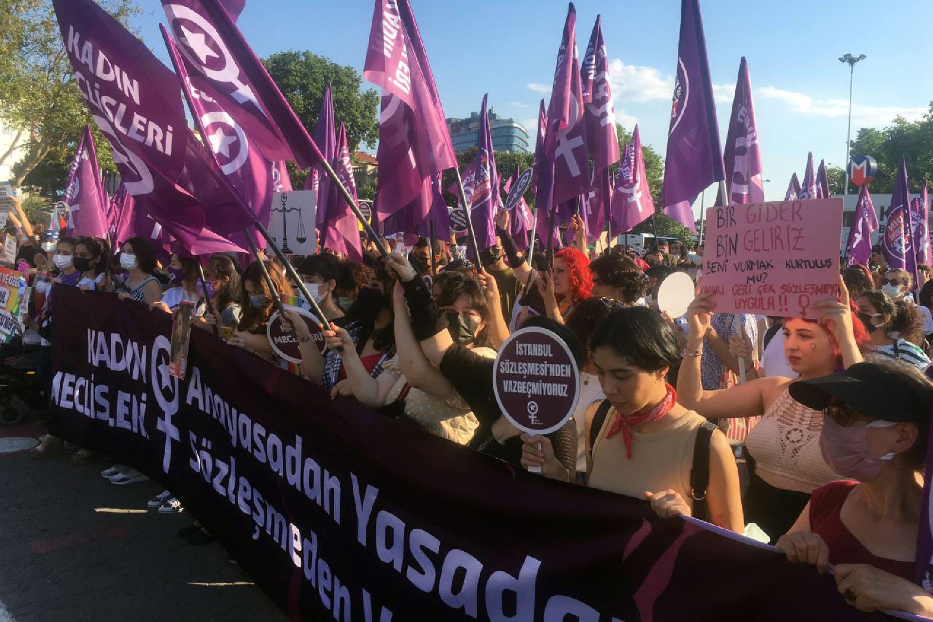 Kadıköy'deki İstanbul Sözleşmesi eylemi