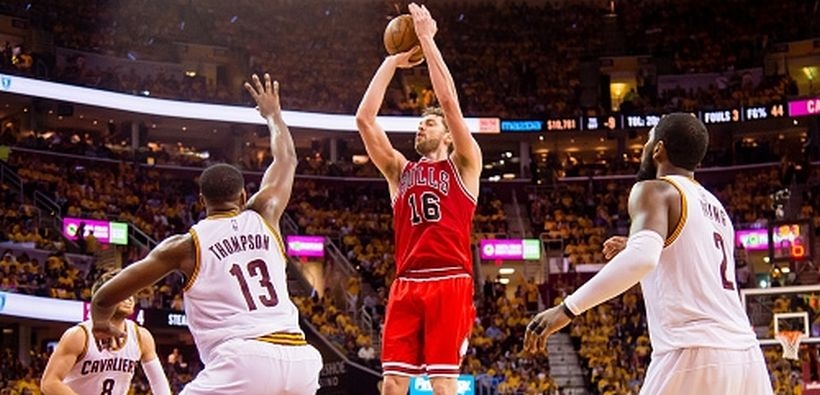 Bulls ve Clippers ev sahibi avantajını ele geçirdi