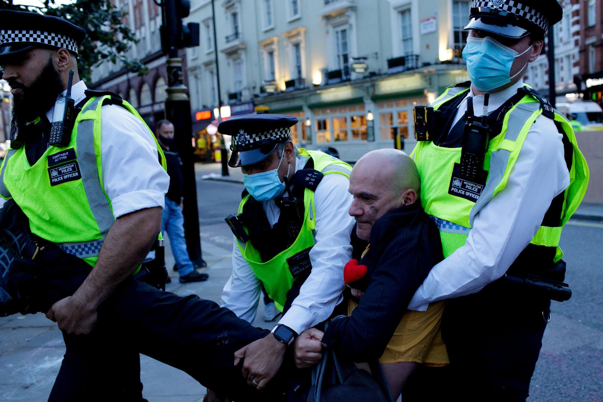 Extinction Rebellion, Londra'da 2 haftalık iklim eylemi başlattı