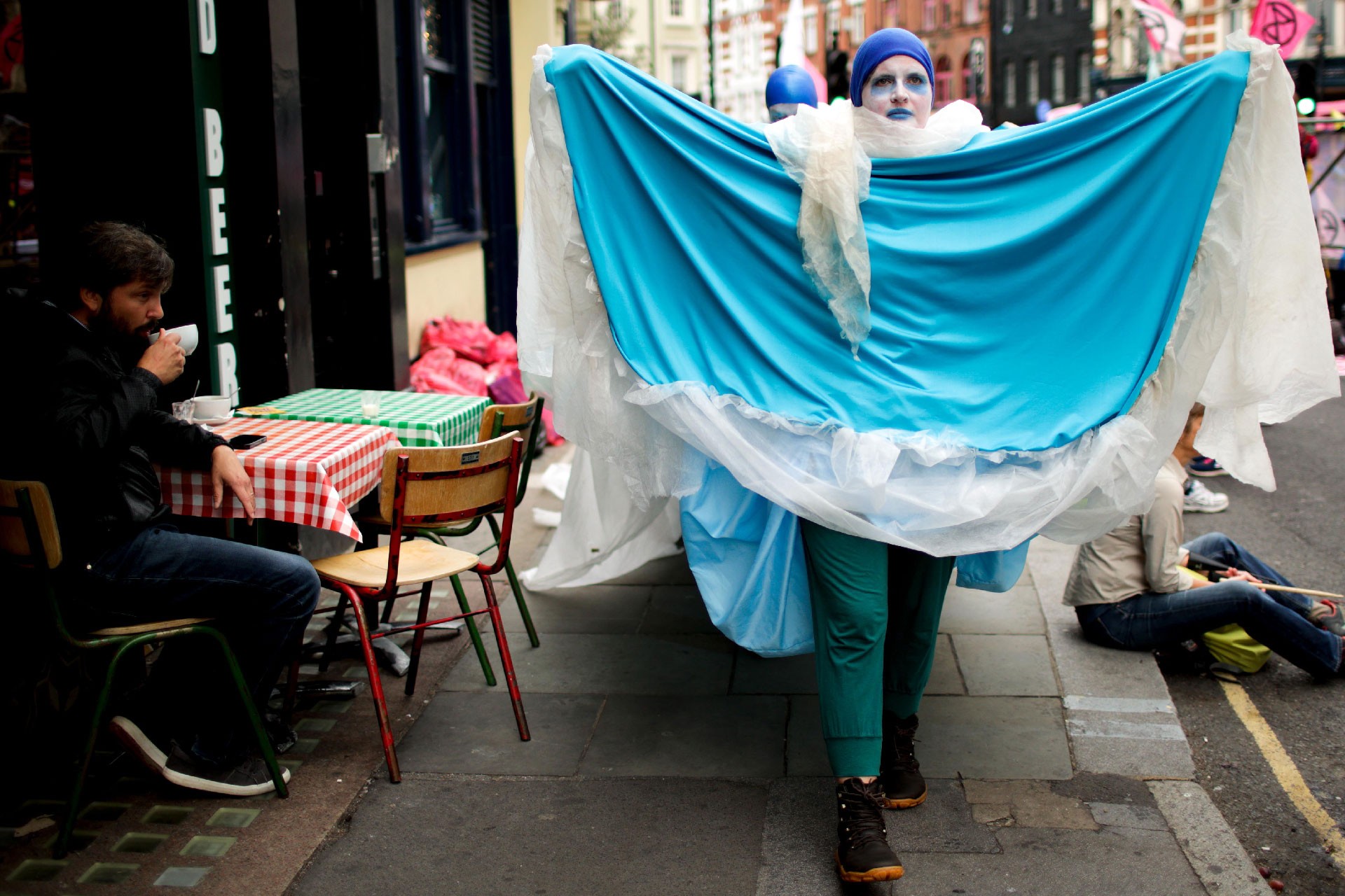 Extinction Rebellion, Londra'da 2 haftalık iklim eylemi başlattı