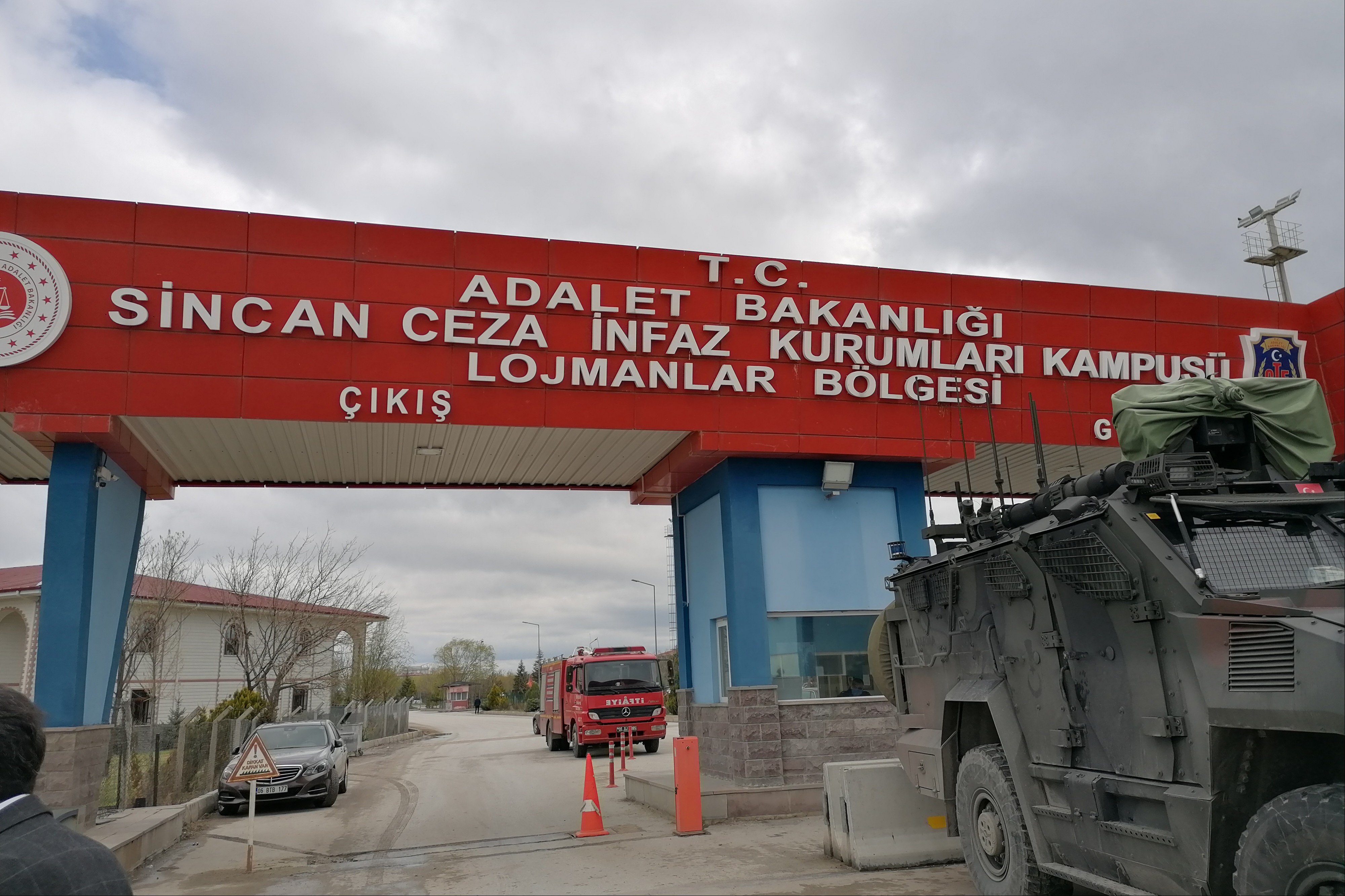 Sincan cezaevi girişi